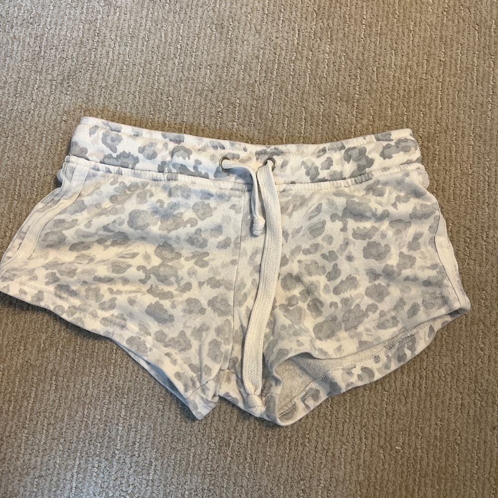 Women's Gray Patterned Shorts